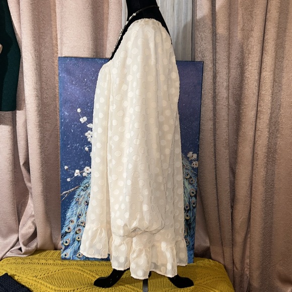 Show Me Your MuMu Size S Cream Pocketed Dress - Picture 6 of 13